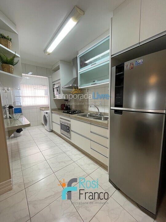 Apartamento para aluguel de temporada em Itapema (Meia Praia)