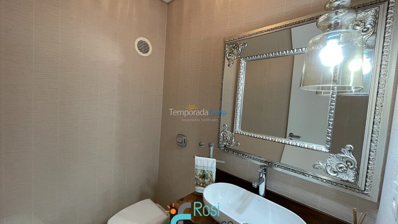 Apartamento para aluguel de temporada em Itapema (Itapema Segunda Quadra Mar)