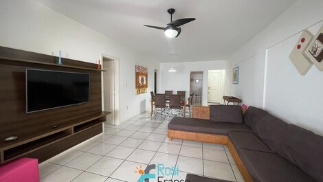 Apartamento de 3 habitaciones frente al mar Meia Praia SC