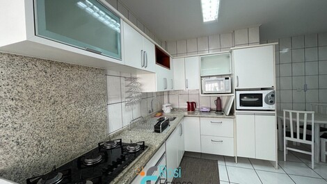 Apartamento de 3 habitaciones frente al mar Meia Praia SC