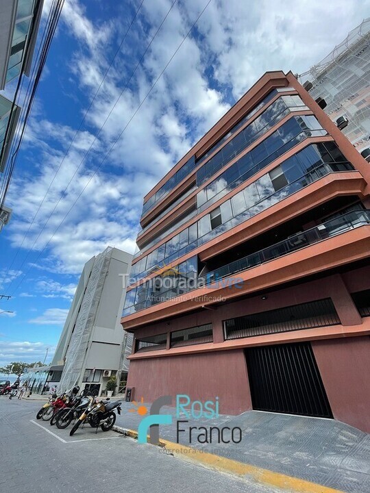 Apartamento para alquiler de vacaciones em Itapema (Meia Praia)