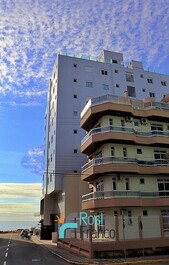 Apartamento de 2 dormitorios vista al mar Itapema SC