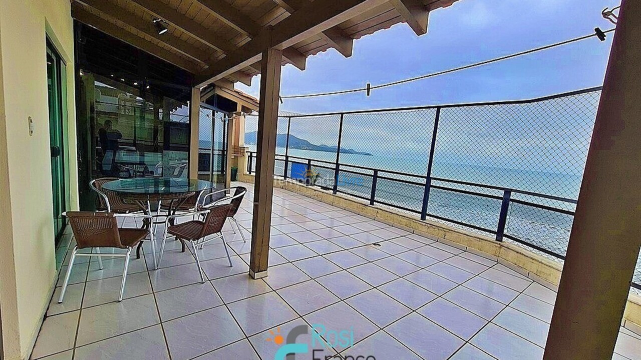 Apartment for vacation rental in Itapema (Meia Praia)