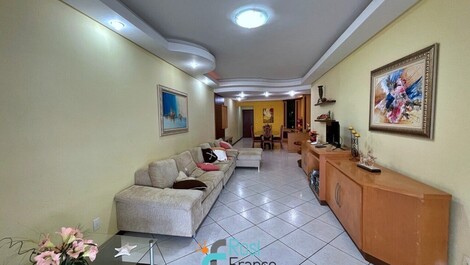 Apartamento de 4 habitaciones frente al mar Itapema SC