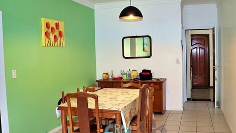 Apartamento de 2 dormitorios vista al mar Itapema SC