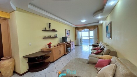 Apartamento de 4 habitaciones frente al mar Itapema SC