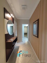 Apartamento 3 habitaciones, 2 plazas de aparcamiento Meia Praia SC