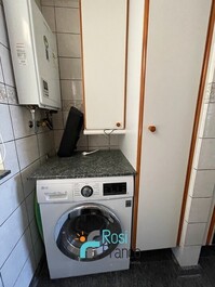 Apartamento 3 dormitórios frente mar Meia Praia SC