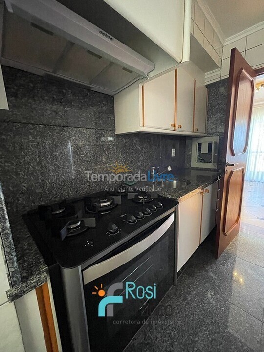 Apartamento para aluguel de temporada em Itapema (Meia Praia)