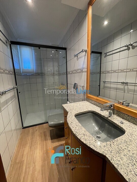 Apartamento para aluguel de temporada em Itapema (Meia Praia)