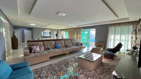 Apartamento 5 suites vista al mar Meia Praia SC