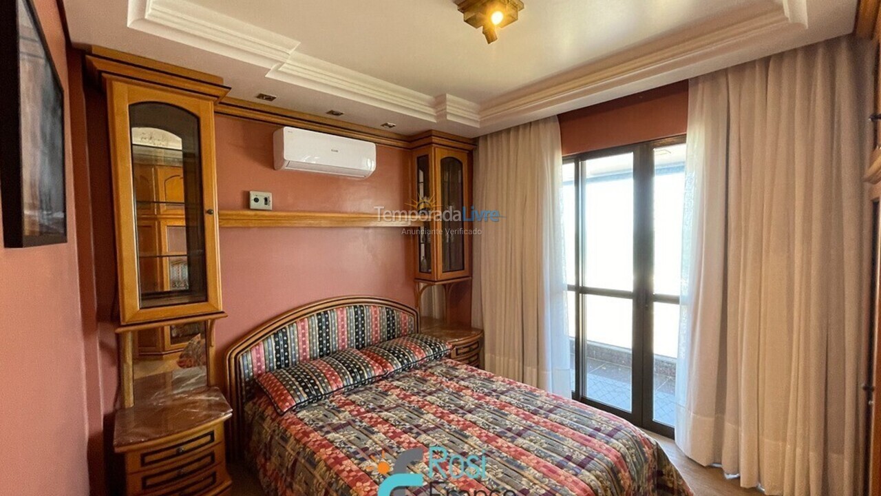 Apartamento para aluguel de temporada em Itapema (Meia Praia)