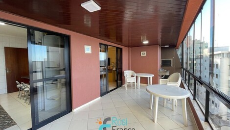 Apartamento 3 dormitórios quadra mar Meia Praia