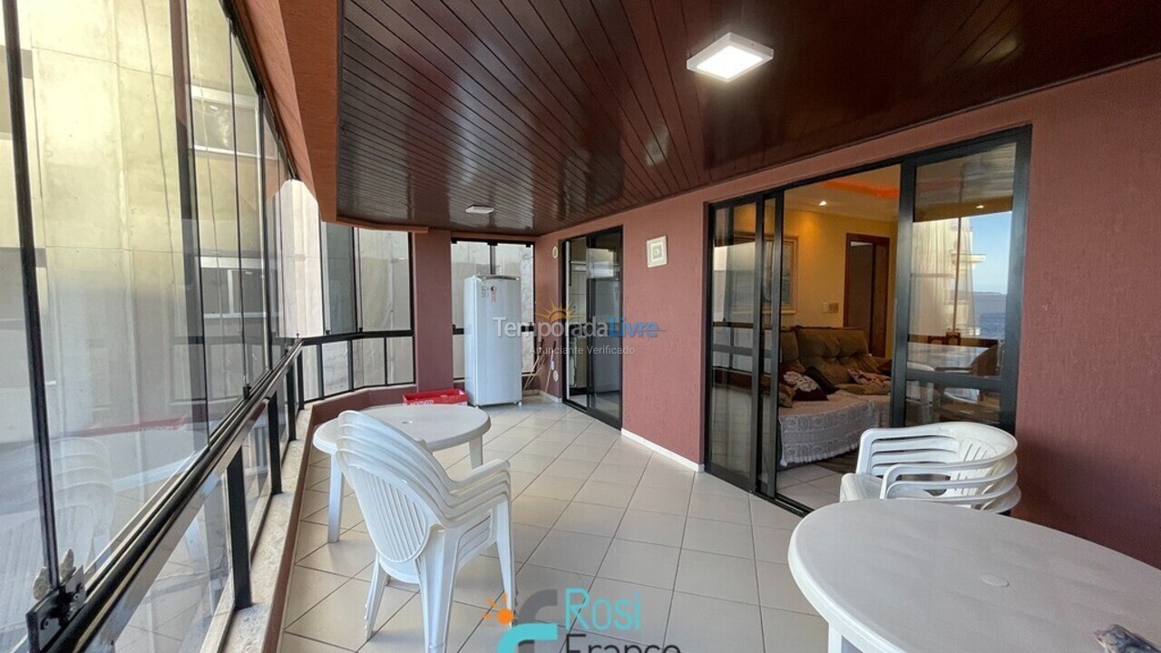 Apartamento para aluguel de temporada em Itapema (Meia Praia)