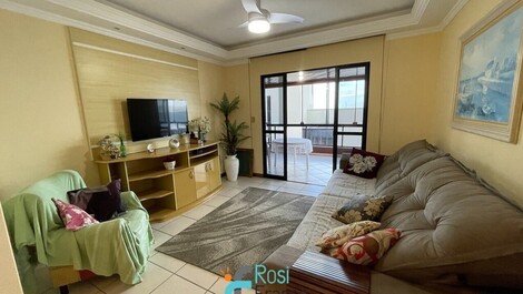 Apartamento 3 dormitórios quadra mar Meia Praia