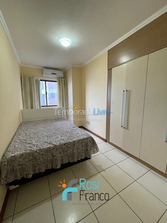 Apartamento para aluguel de temporada em Itapema (Meia Praia)