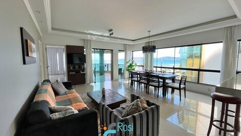 Apartamento 4 dormitórios frente mar Meia Praia SC