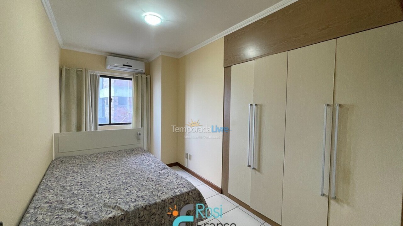 Apartamento para aluguel de temporada em Itapema (Meia Praia)