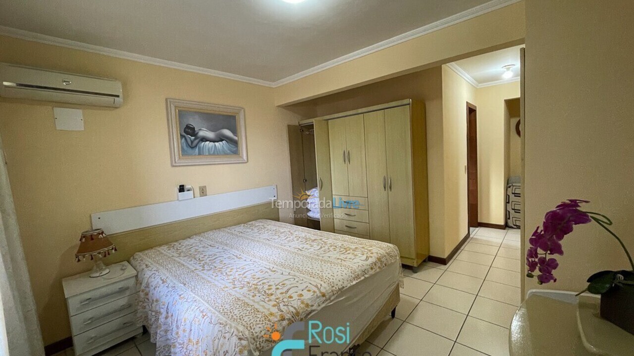 Apartamento para aluguel de temporada em Itapema (Meia Praia)