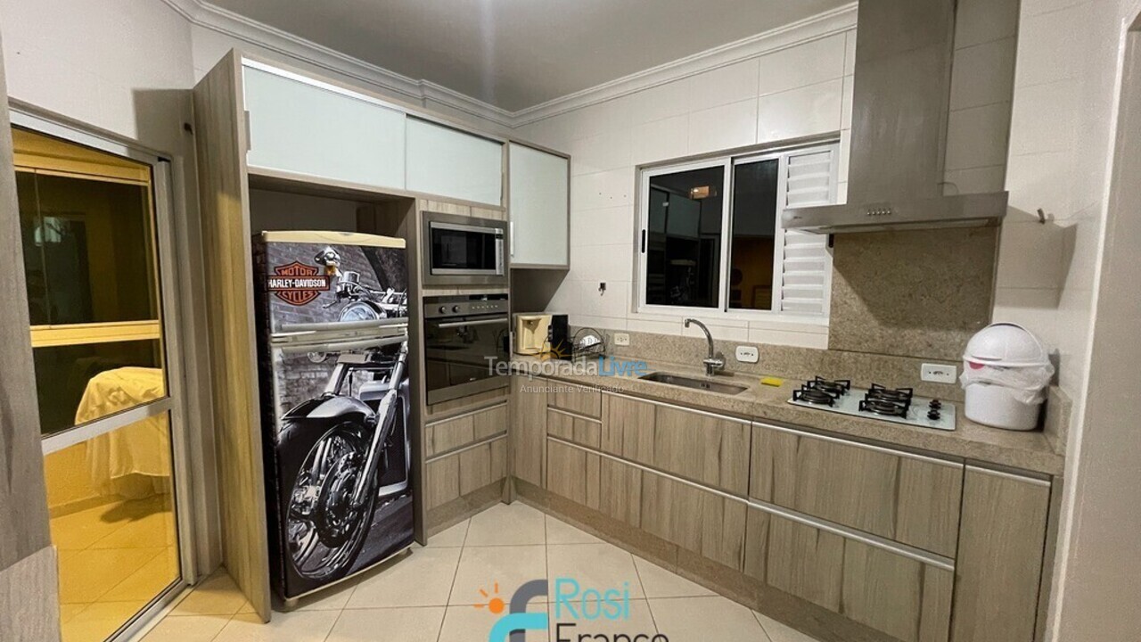 Apartment for vacation rental in Itapema (Meia Praia)