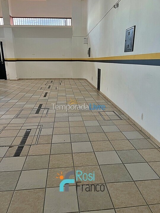 Apartamento para aluguel de temporada em Itapema (Meia Praia)