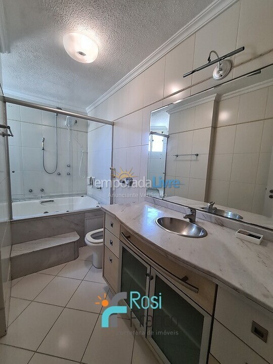 Apartamento para alquiler de vacaciones em Itapema (Meia Praia)