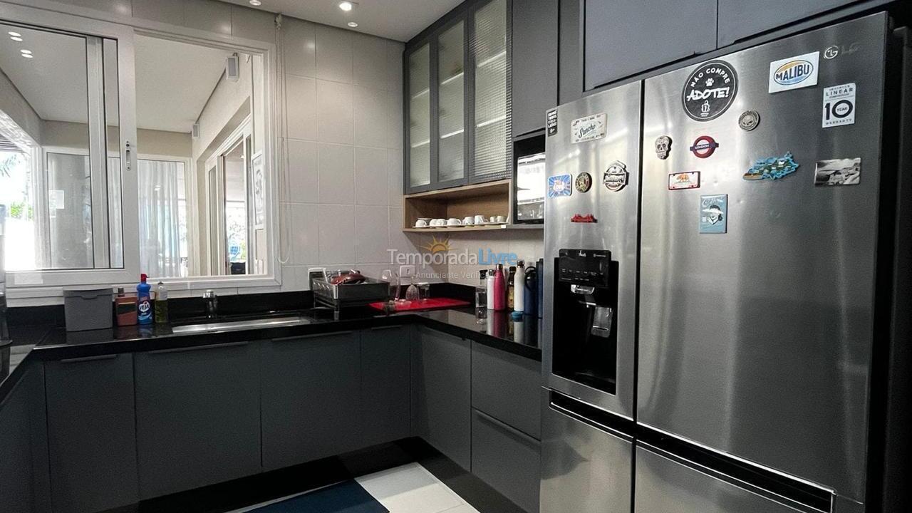 Casa para aluguel de temporada em São Sebastião (Juquehy)