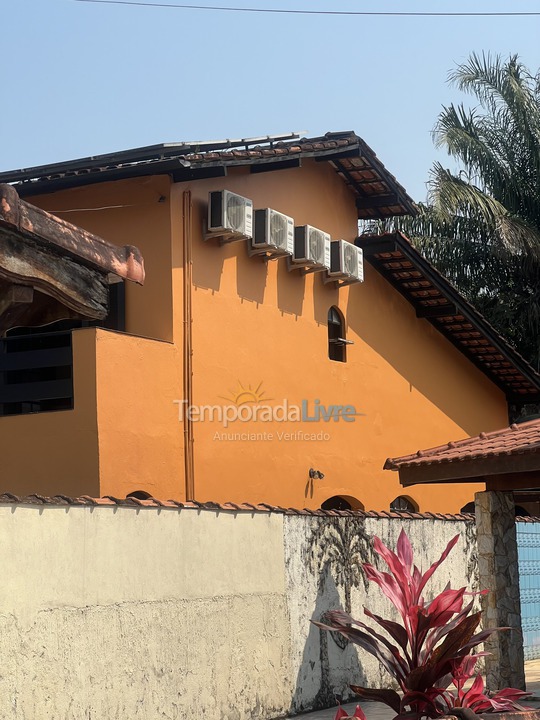 Casa para aluguel de temporada em Bertioga (Praia de Guaratuba)