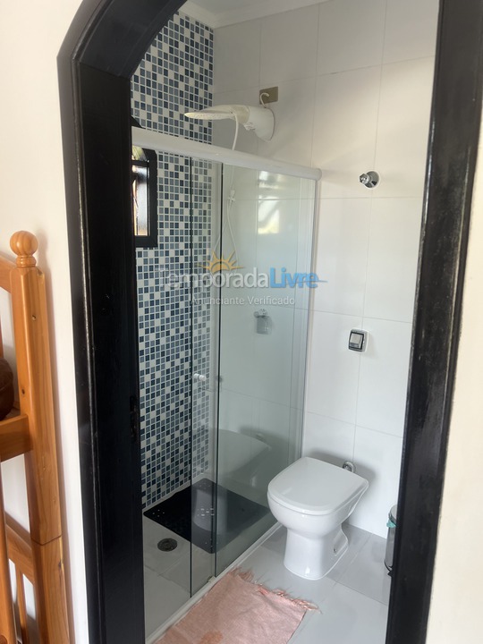 Casa para aluguel de temporada em Bertioga (Praia de Guaratuba)