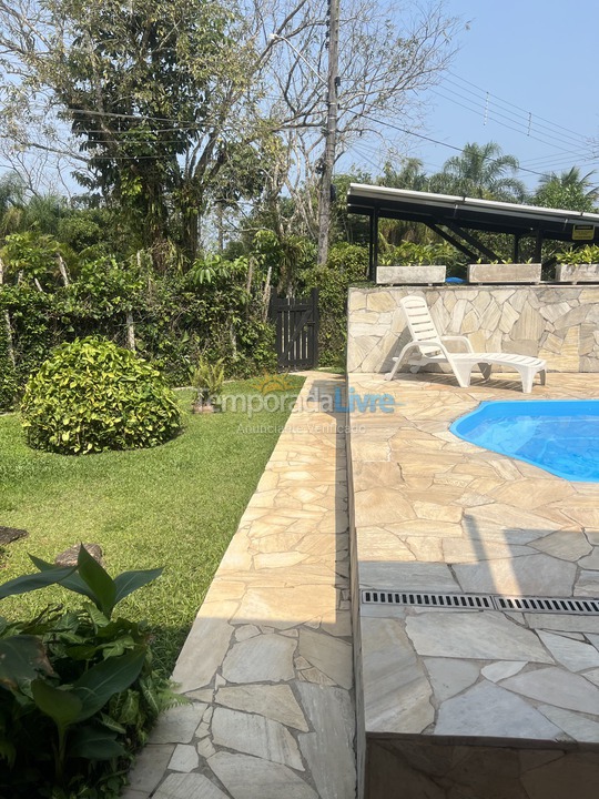 Casa para aluguel de temporada em Bertioga (Praia de Guaratuba)