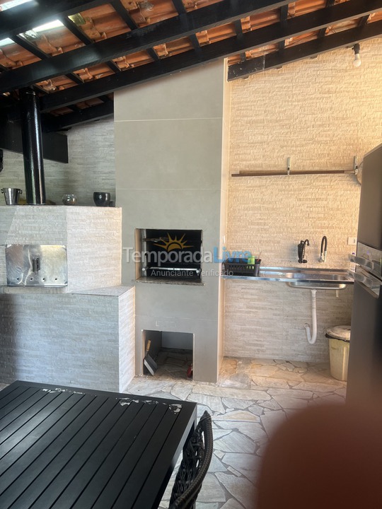 Casa para aluguel de temporada em Bertioga (Praia de Guaratuba)