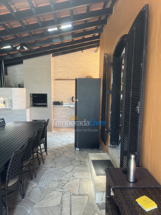 Casa para aluguel de temporada em Bertioga (Praia de Guaratuba)