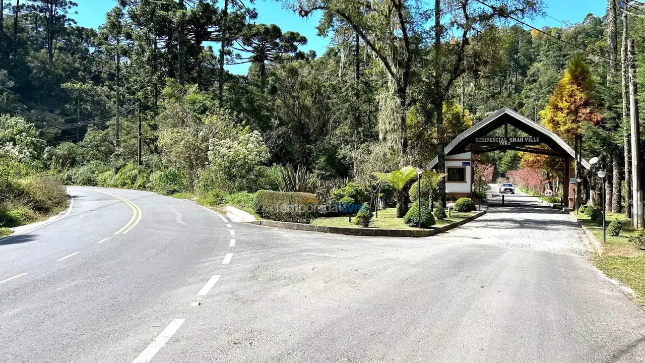 Chácara / sítio para aluguel de temporada em Campos do Jordão (Descansopolis)