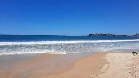 LINDO APARTAMENTO VARANDA COM VISTA 6 PESSOAS PRAIA DO MORRO GUARAPARI