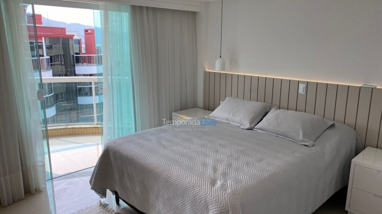 Apartment for vacation rental in Bombinhas (Praia de Bombas)