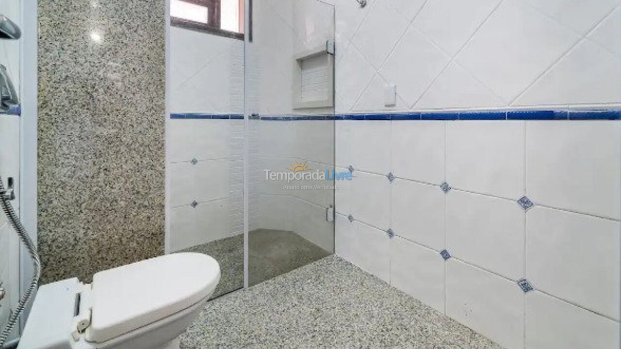 Casa para aluguel de temporada em Bombinhas (Praia de Bombinhas)