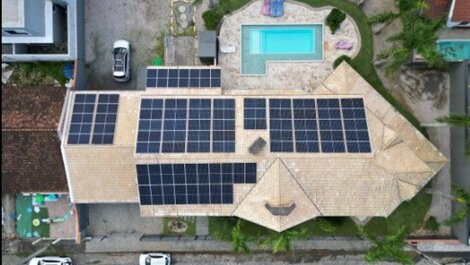 CASA À 50m DA PRAIA DE MARISCAL P/30 PESSOAS, COM PISCINA, 07 SUÍTES