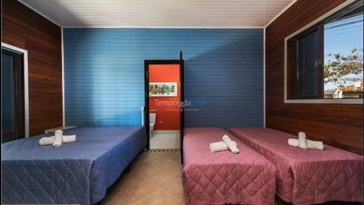 Casa para aluguel de temporada em Bombinhas (Praia de Bombinhas)