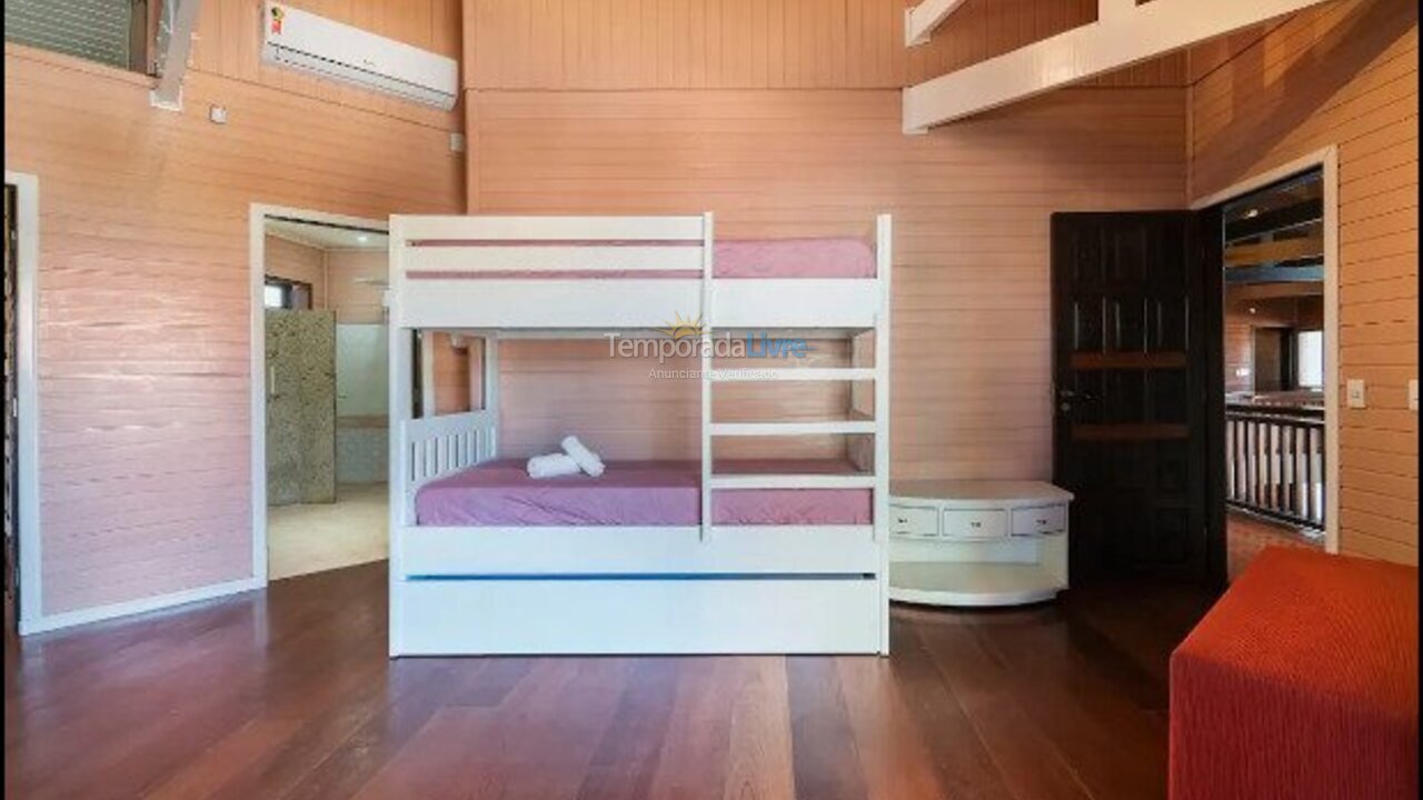 Casa para aluguel de temporada em Bombinhas (Praia de Bombinhas)