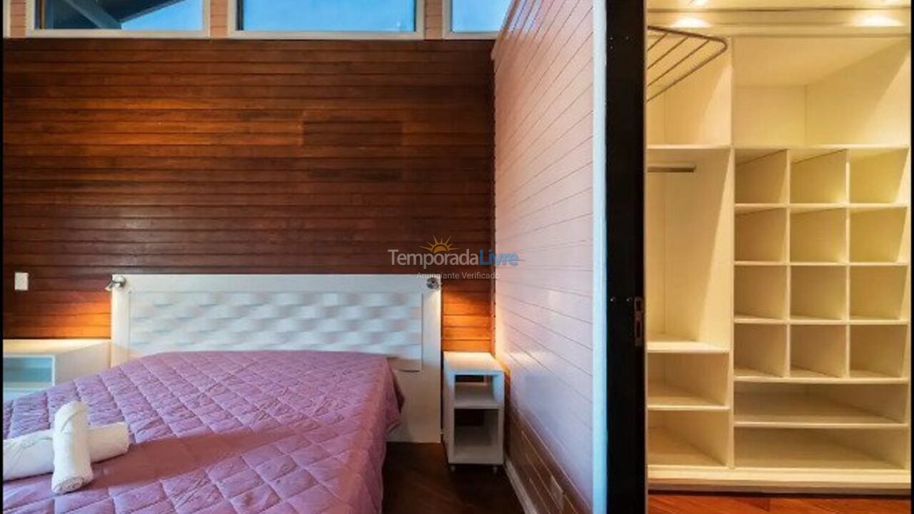 Casa para aluguel de temporada em Bombinhas (Praia de Bombinhas)