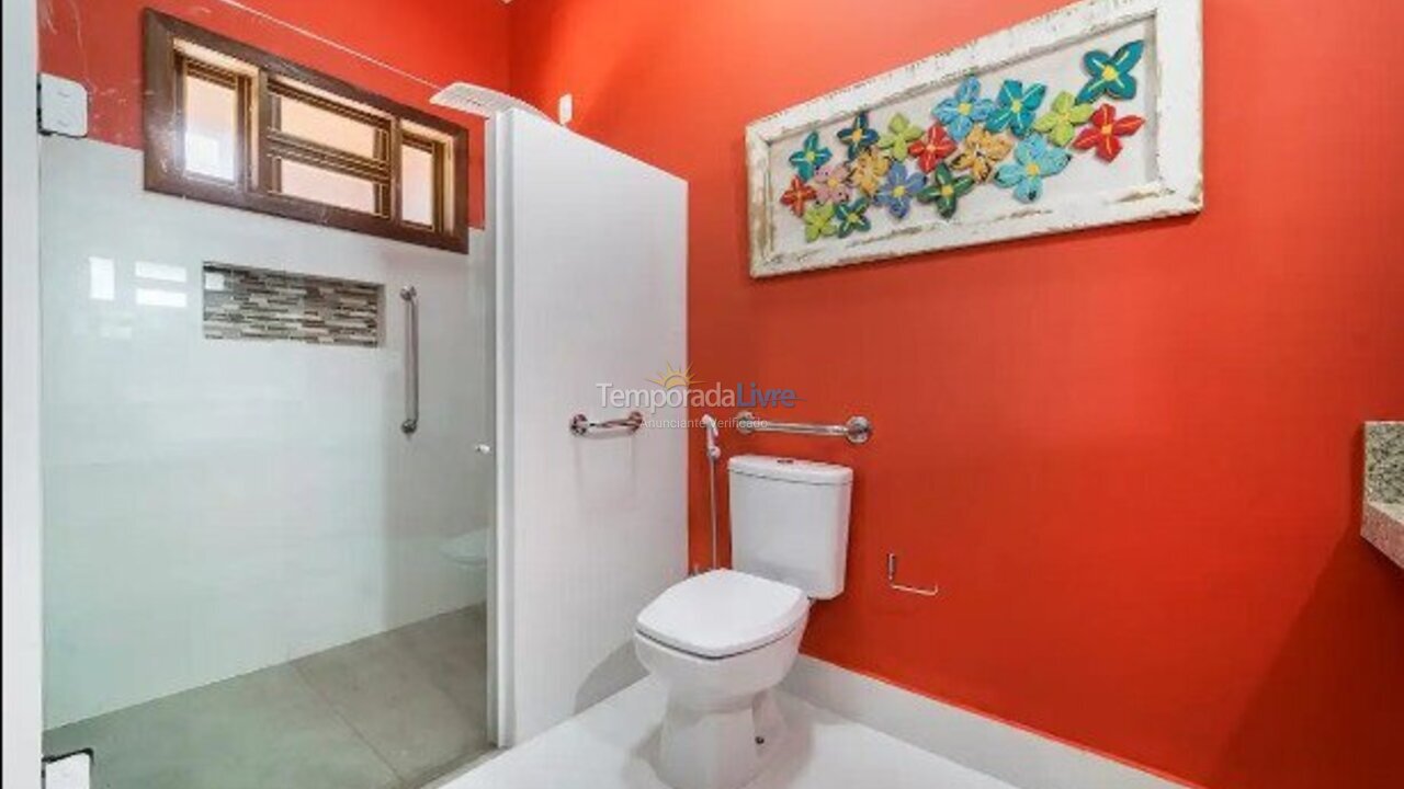 Casa para aluguel de temporada em Bombinhas (Praia de Bombinhas)