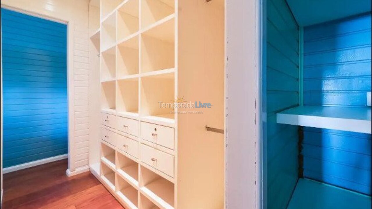 Casa para aluguel de temporada em Bombinhas (Praia de Bombinhas)