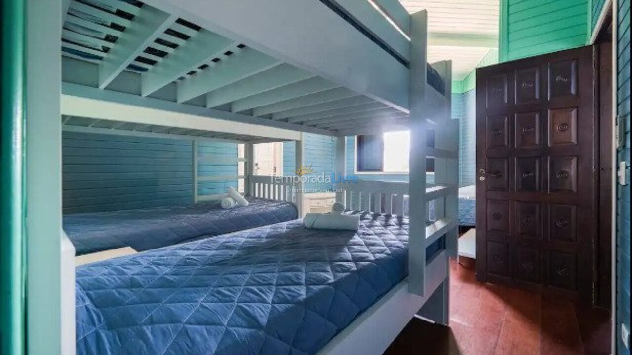 Casa para aluguel de temporada em Bombinhas (Praia de Bombinhas)