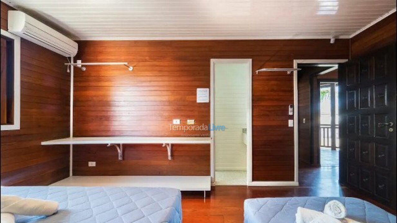 Casa para aluguel de temporada em Bombinhas (Praia de Bombinhas)