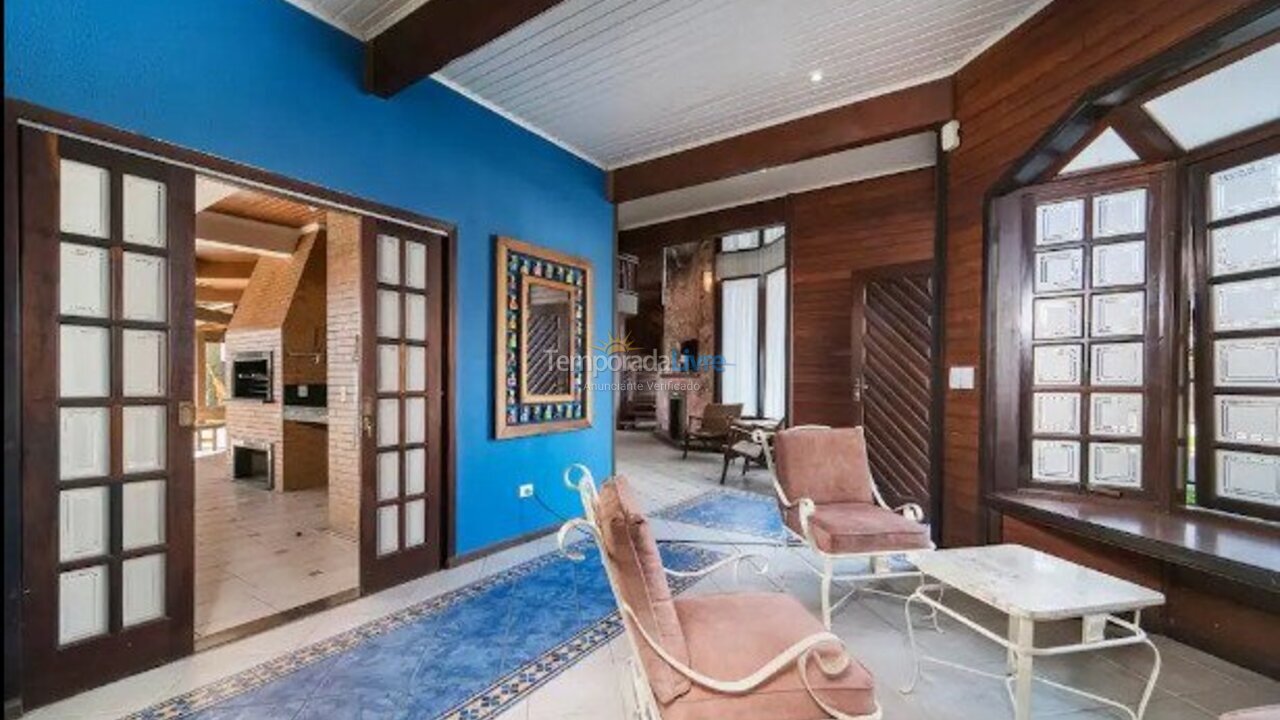 Casa para aluguel de temporada em Bombinhas (Praia de Bombinhas)