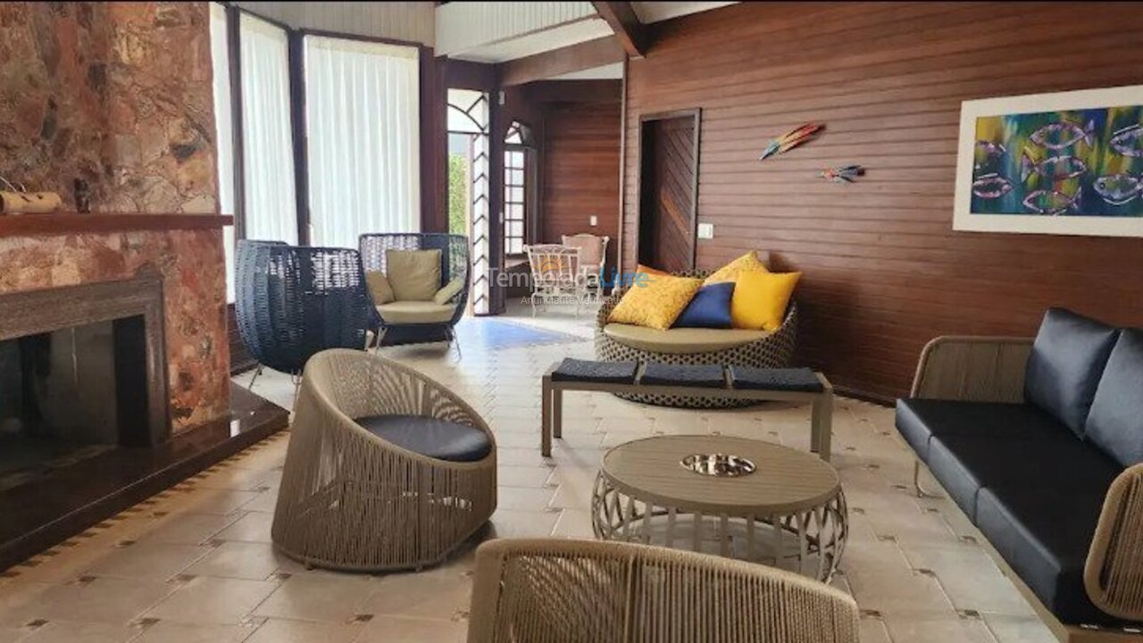 Casa para aluguel de temporada em Bombinhas (Praia de Bombinhas)