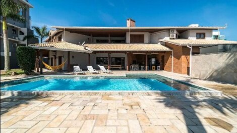 CASA À 50m DA PRAIA DE MARISCAL P/30 PESSOAS, COM PISCINA, 07 SUÍTES