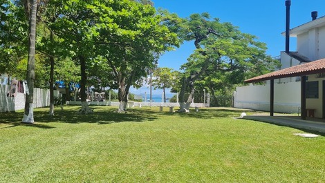 CASA FRENTE MAR COM SAIDA PARA JET SKI