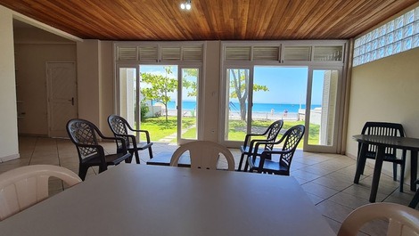 CASA FRENTE MAR 16 Personas Cascada!