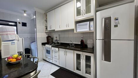 Quadra Mar con 3 habitaciones en Meia Praia Itapema/SC